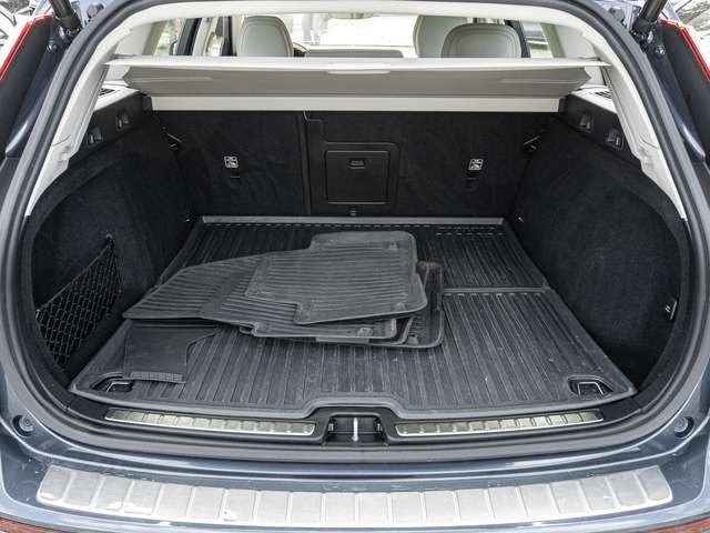 Volvo V60 Cross Country – Bild 17
