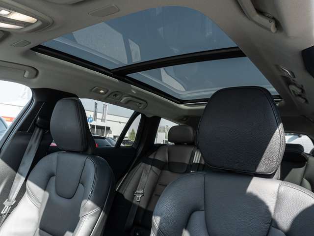 Volvo V60 Cross Country – Bild 8