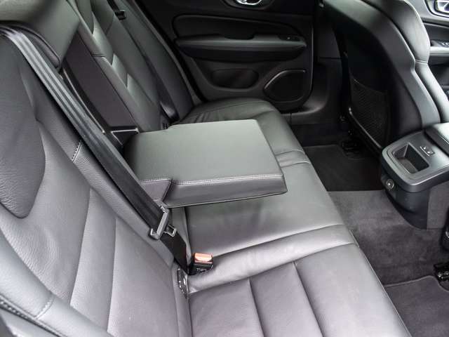 Volvo V60 Cross Country – Bild 18
