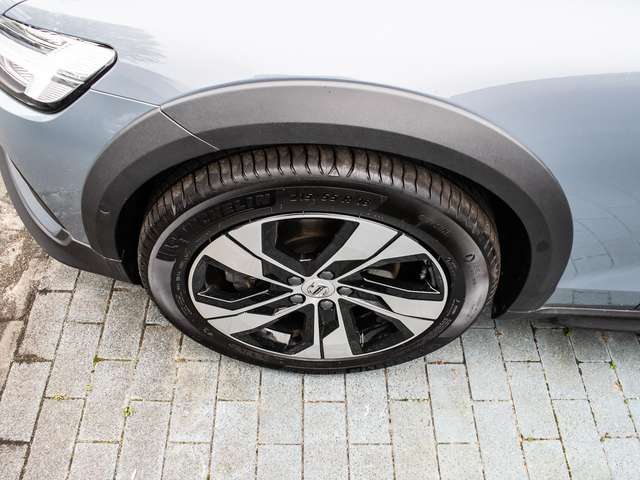 Volvo V60 Cross Country – Bild 5