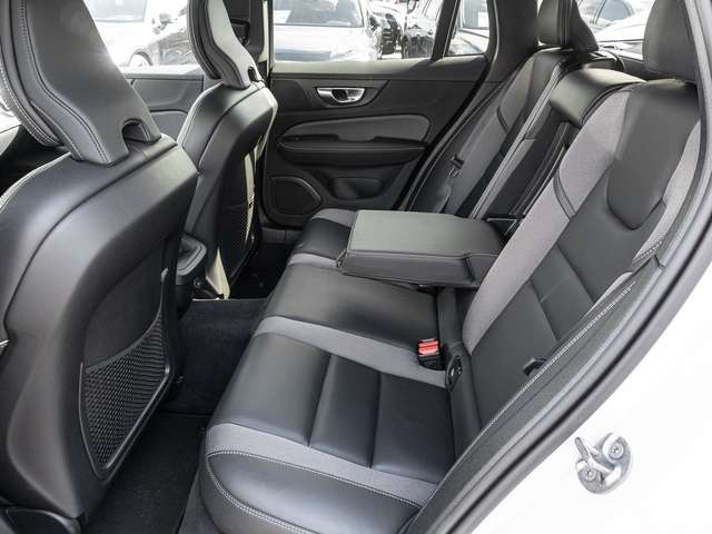 Volvo V60 Cross Country – Bild 16