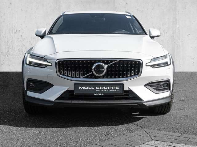 Volvo V60 Cross Country – Bild 3