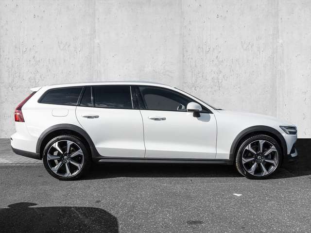 Volvo V60 Cross Country – Bild 5