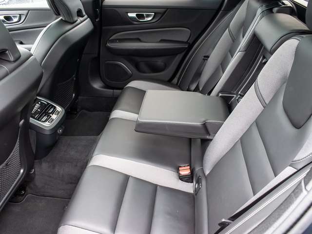 Volvo V60 Cross Country – Bild 22