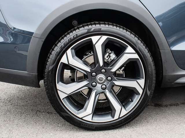 Volvo V60 Cross Country – Bild 7