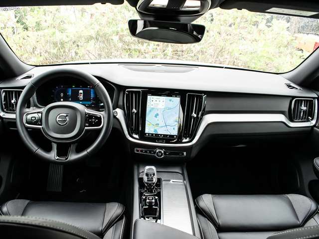 Volvo V60 Cross Country – Bild 11