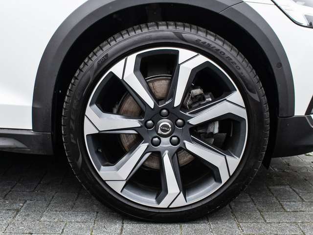 Volvo V60 Cross Country – Bild 7