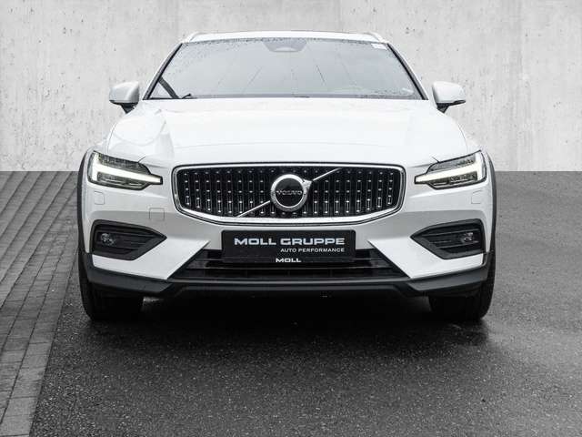 Volvo V60 Cross Country – Bild 3