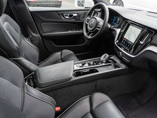 Volvo V60 Cross Country – Bild 9