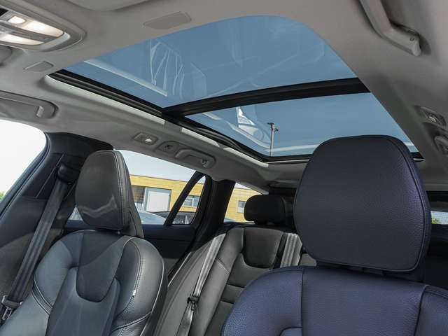 Volvo V60 Cross Country – Bild 8