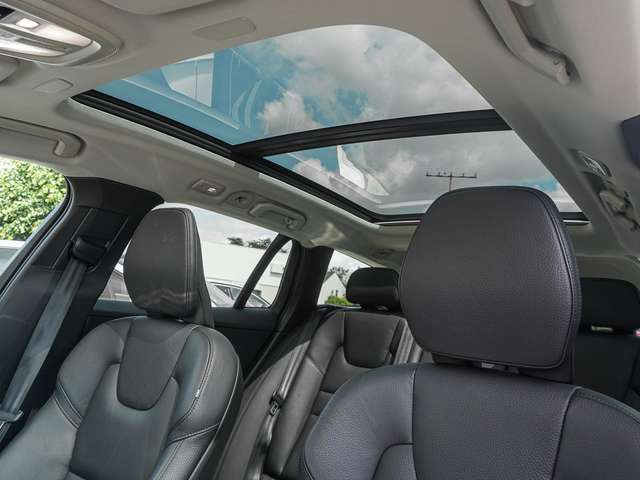 Volvo V60 Cross Country – Bild 8