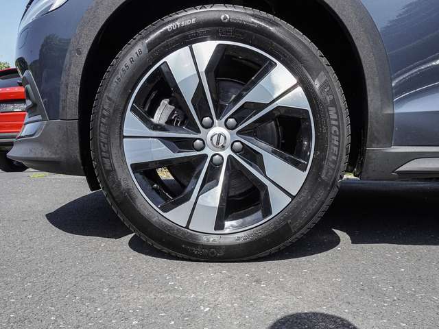 Volvo V60 Cross Country – Bild 7
