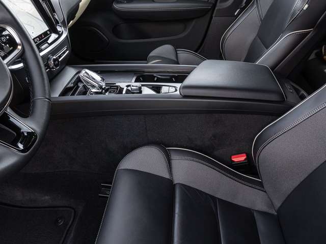 Volvo V60 Cross Country – Bild 14