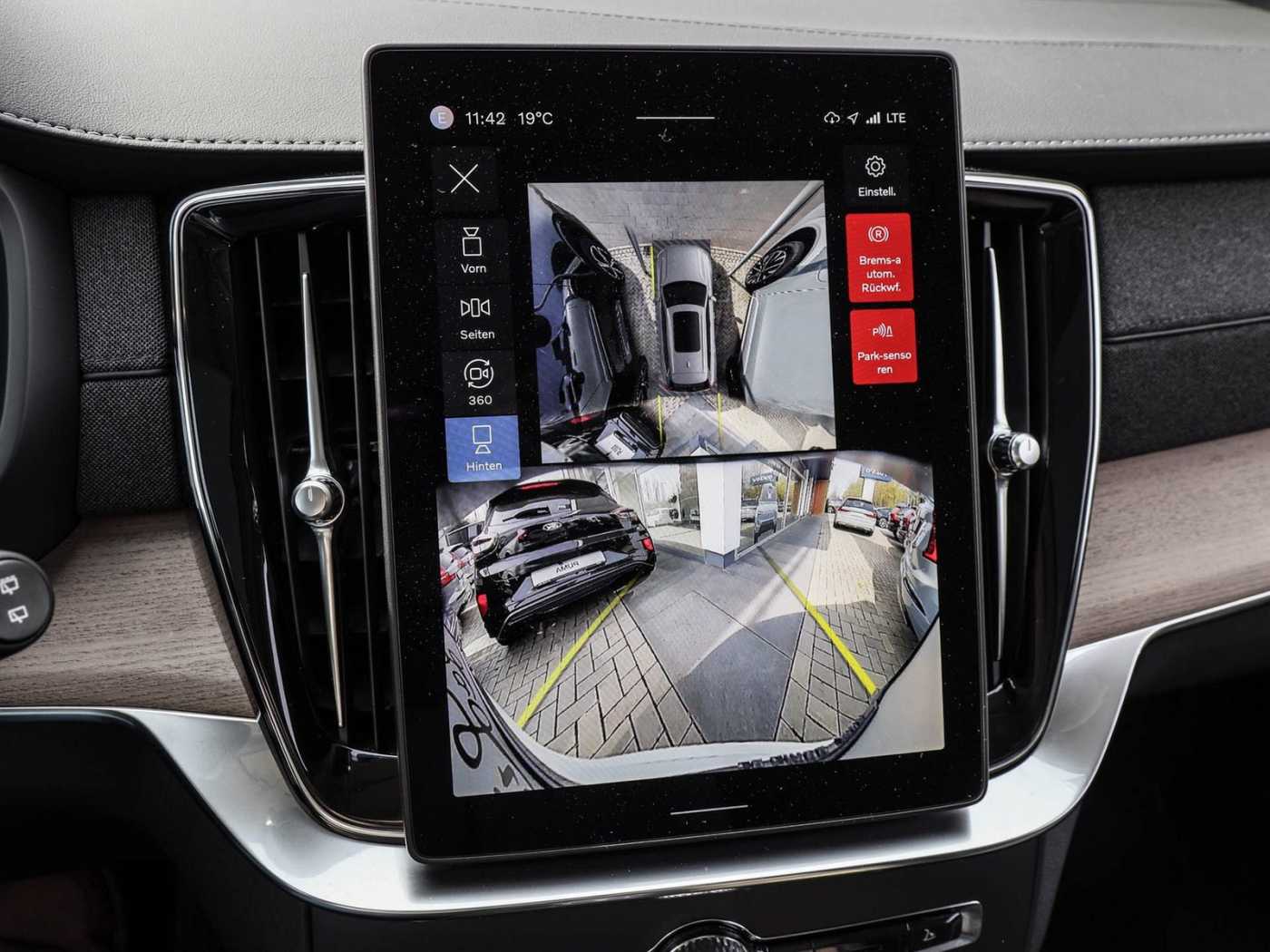 Volvo XC90 – Bild 12
