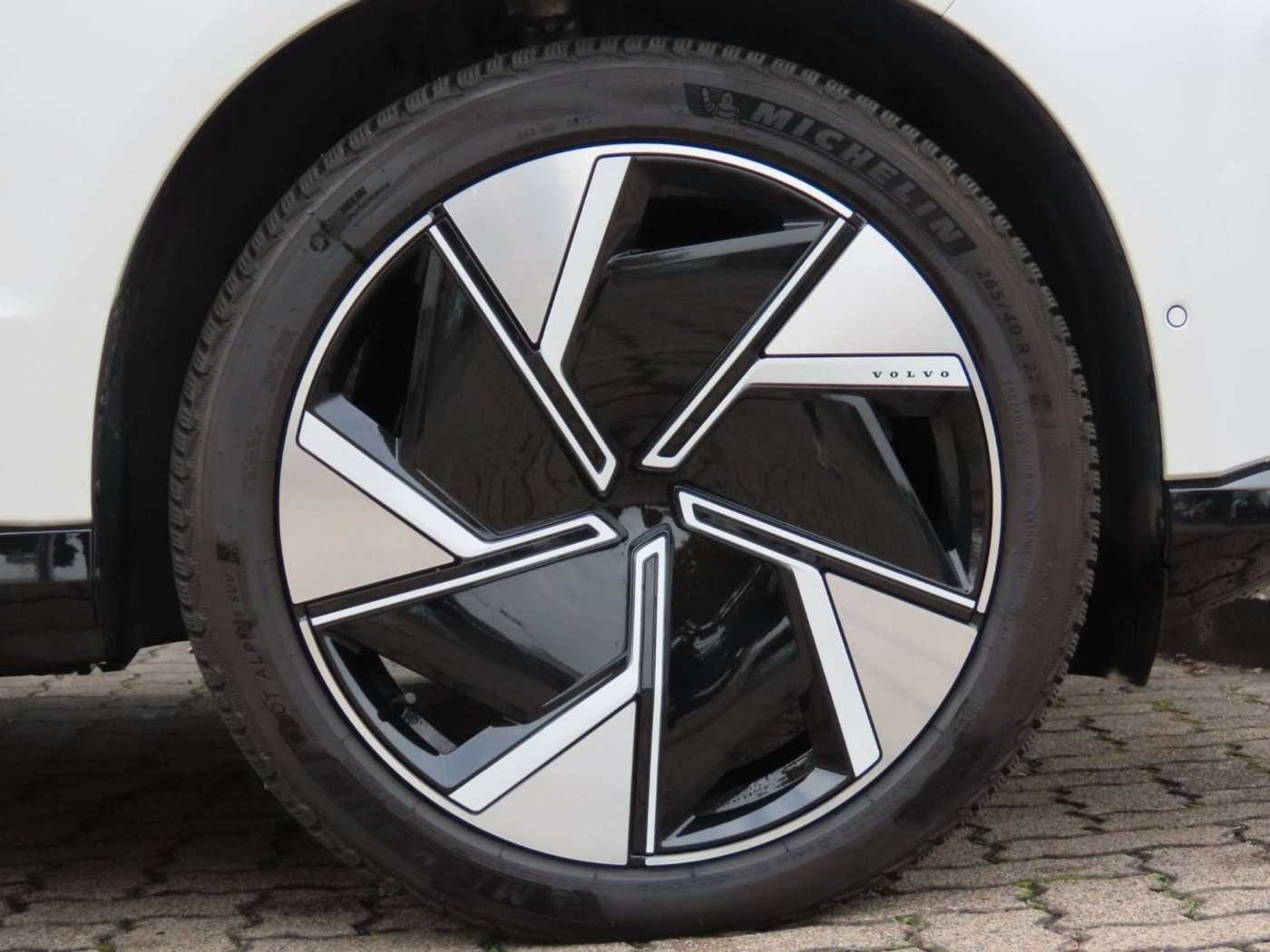Volvo EX90 – Bild 11