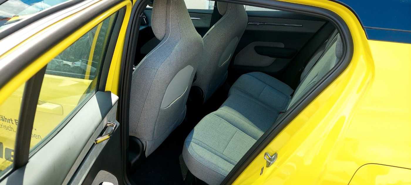 Volvo EX30 – Bild 8