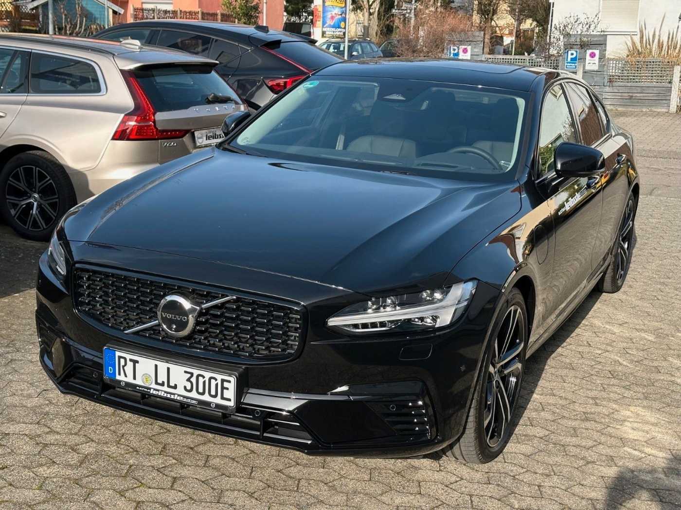 Volvo S90