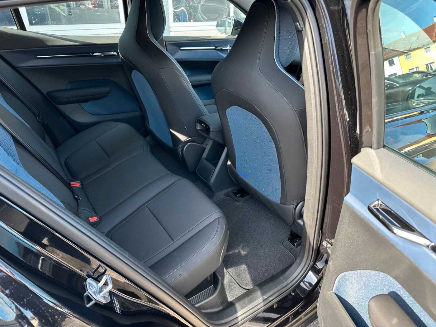 Volvo EX30 – Bild 5