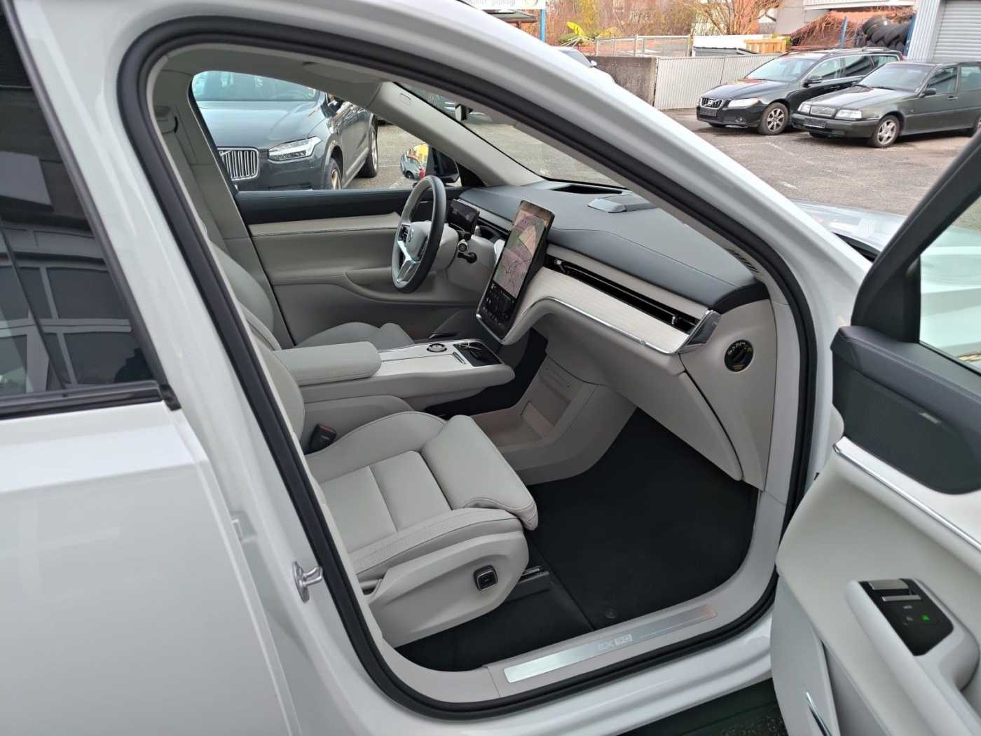 Volvo EX90 – Bild 10
