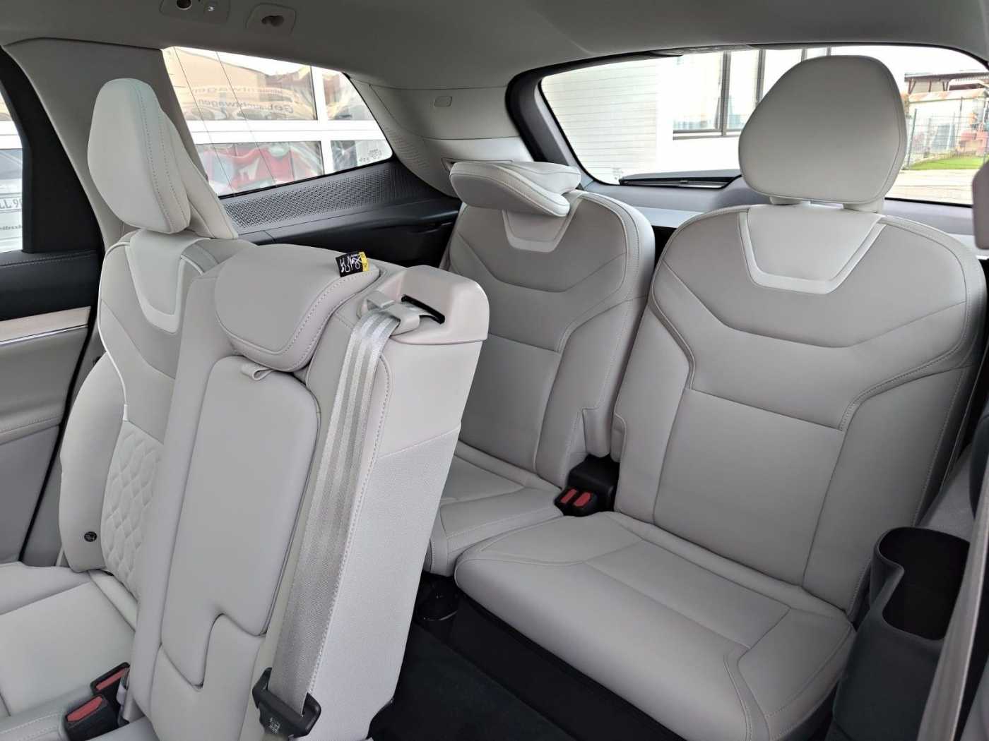 Volvo EX90 – Bild 13
