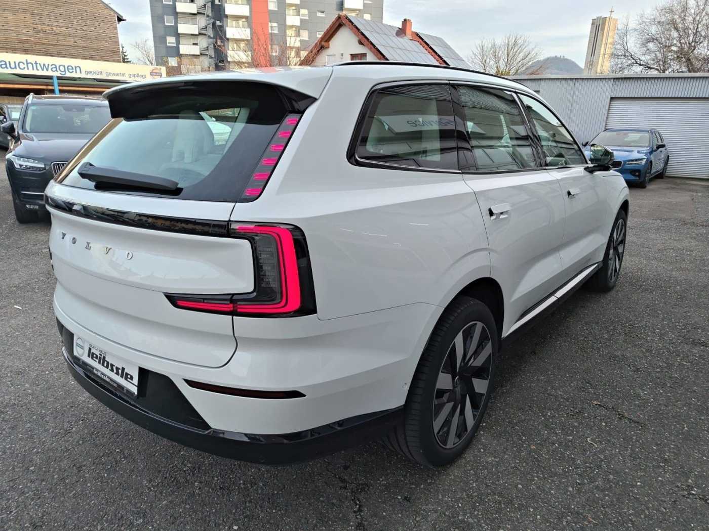 Volvo EX90 – Bild 6