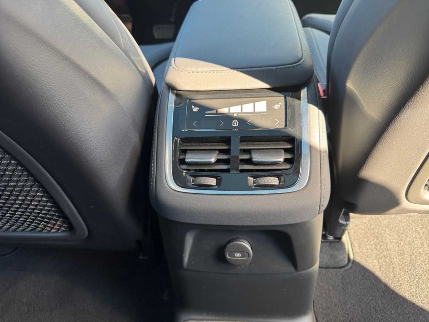 Volvo XC90 – Bild 21
