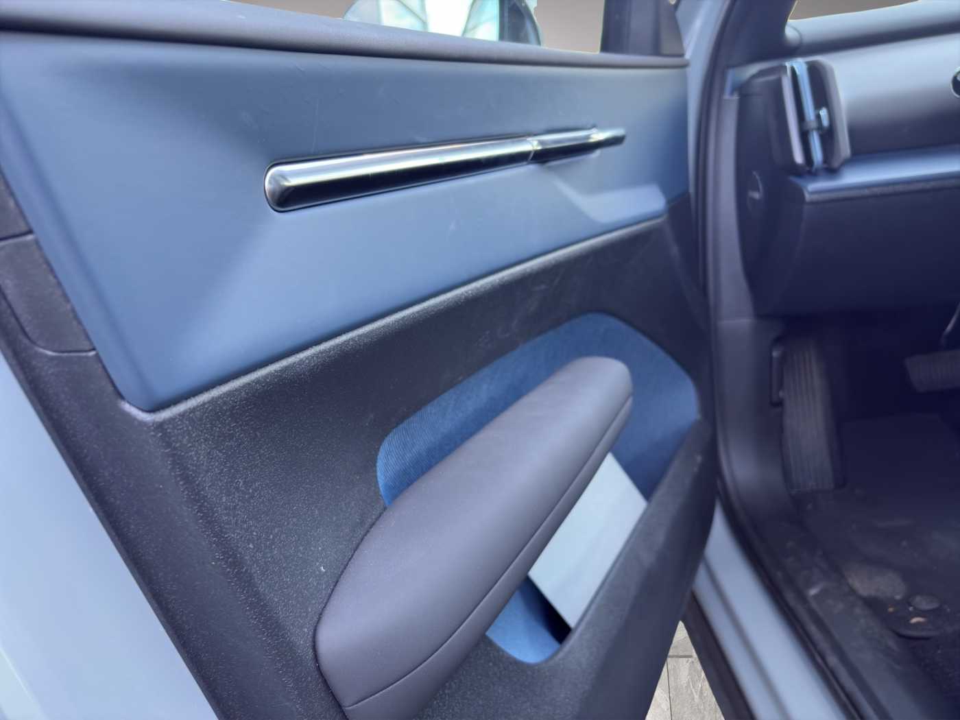 Volvo EX30 – Bild 8