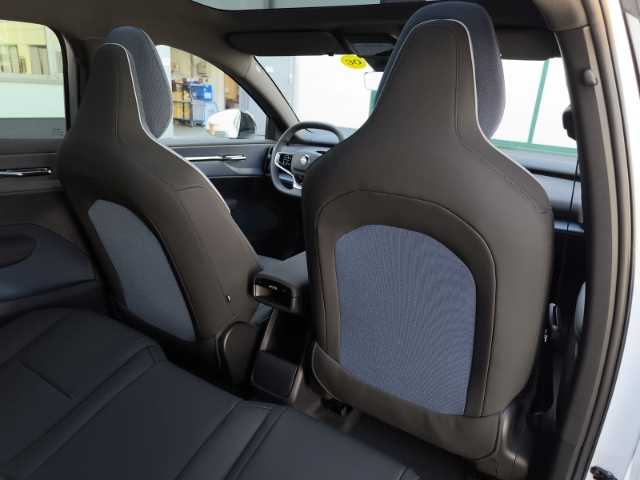 Volvo EX30 – Bild 12