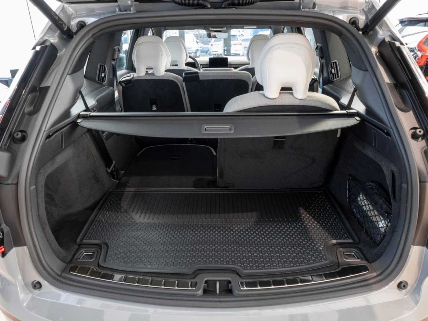 Volvo EX90 – Bild 11
