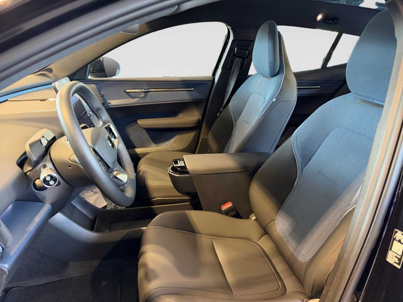 Volvo EX30 – Bild 11