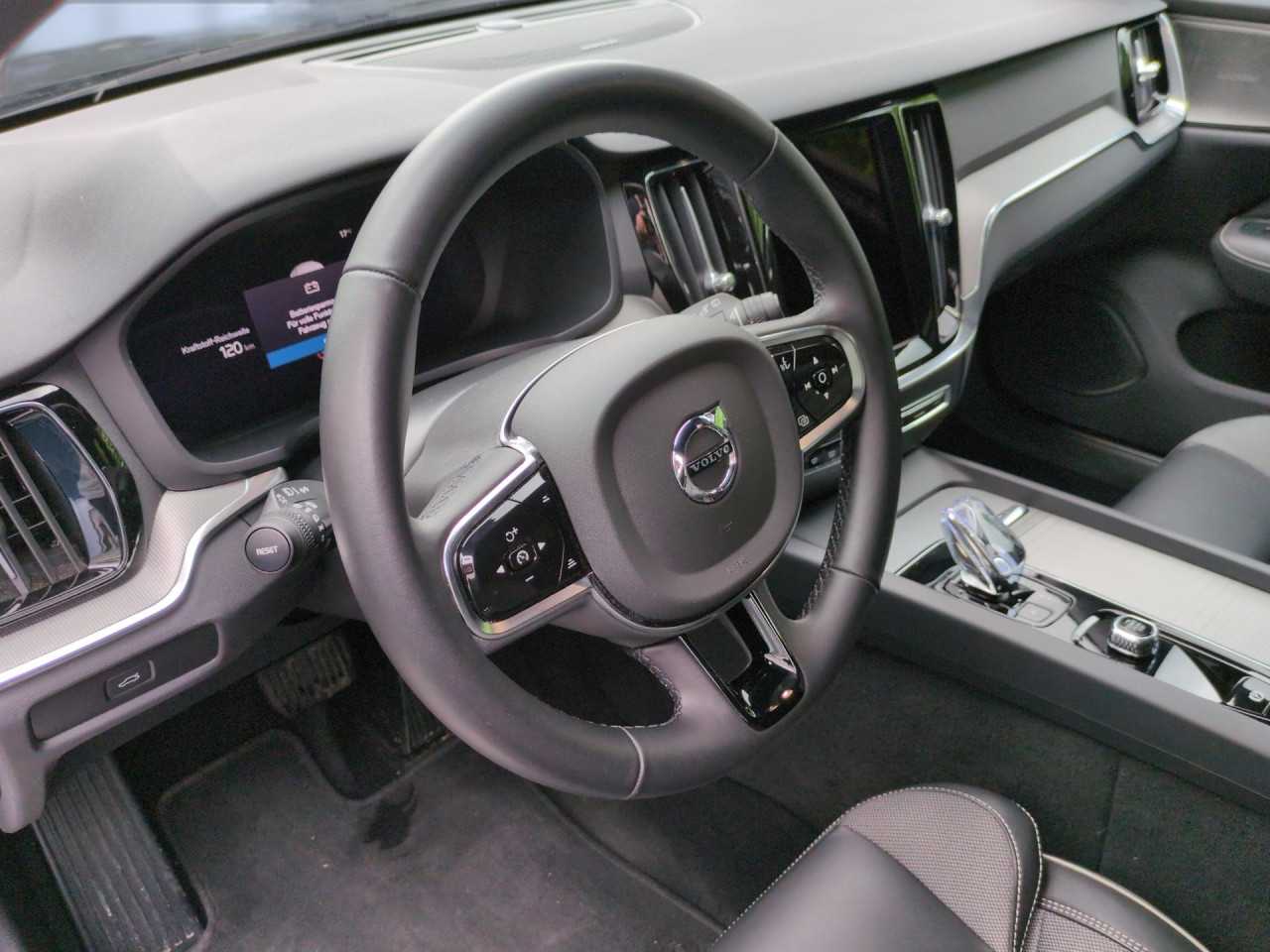 Volvo V60 Cross Country – Bild 12