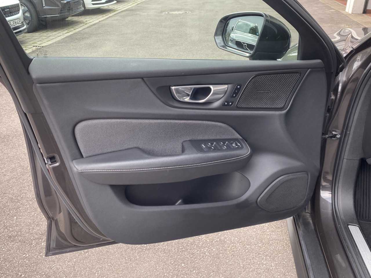 Volvo V60 Cross Country – Bild 10