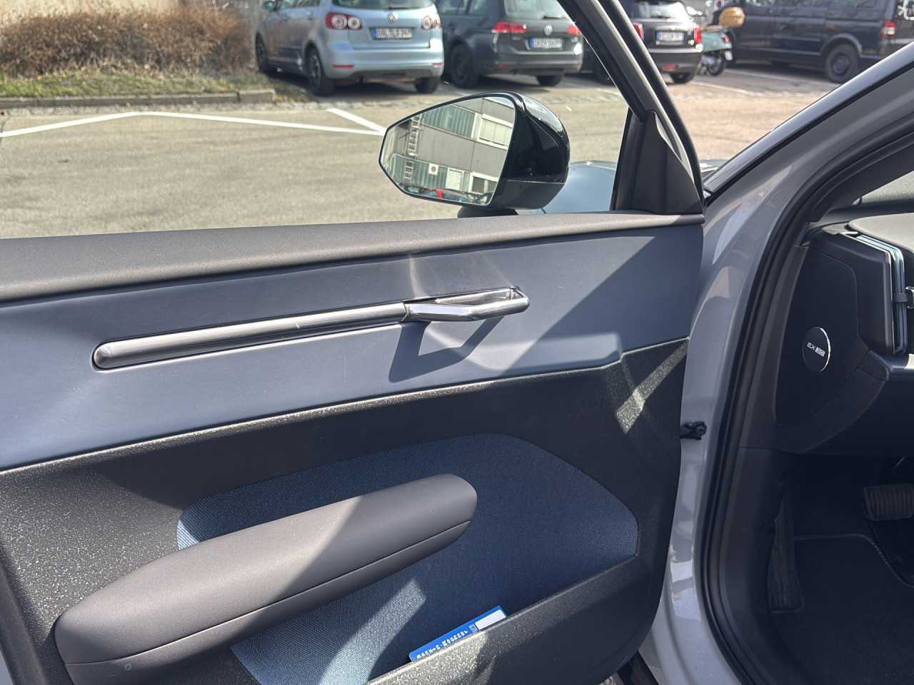 Volvo EX30 – Bild 9