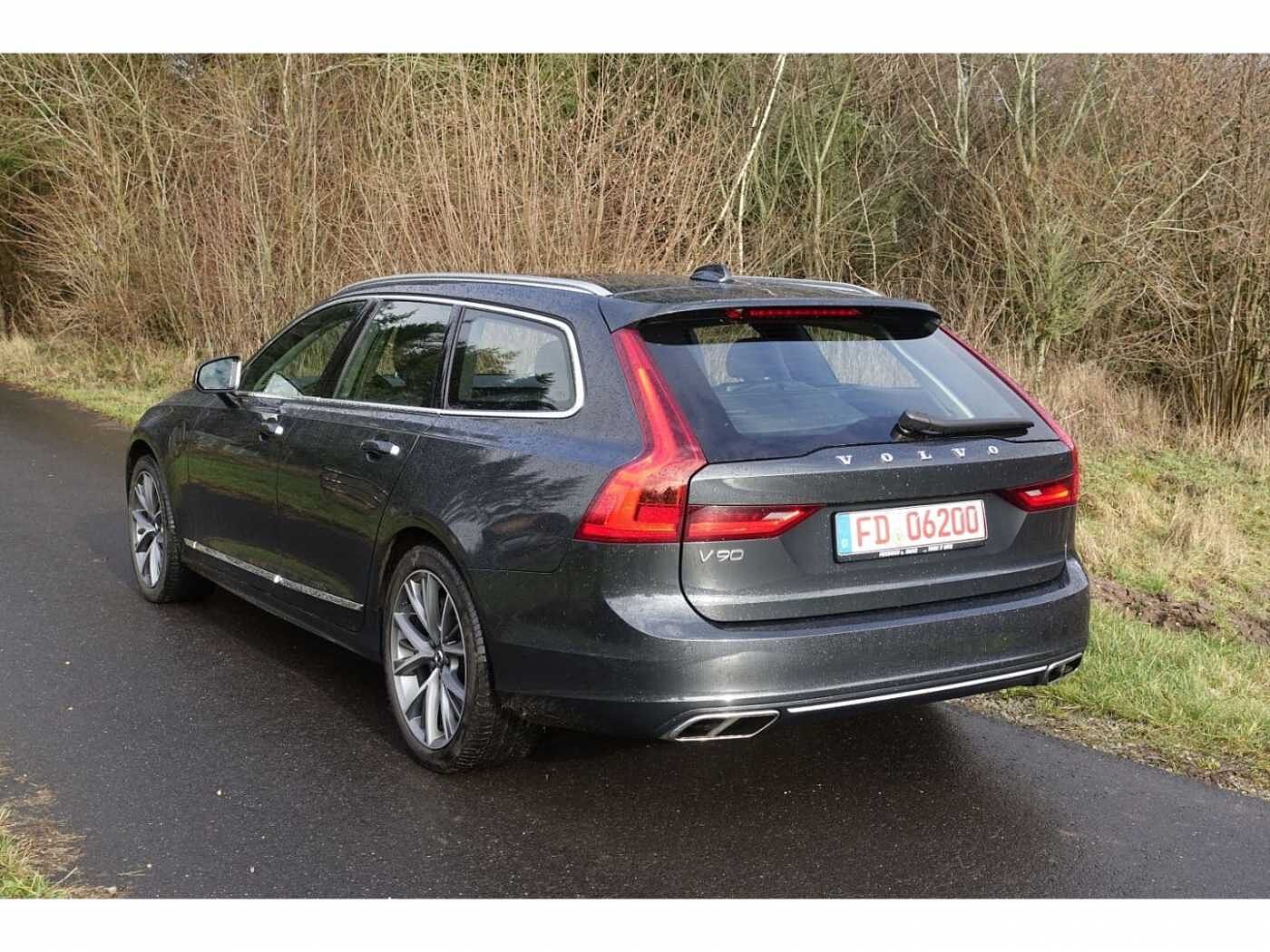 Volvo V90