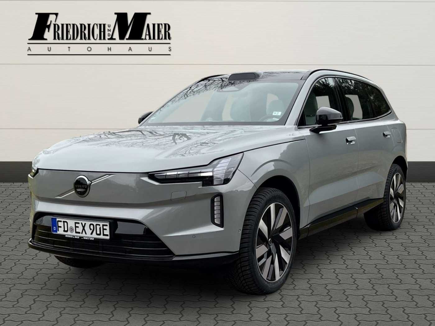 Volvo EX90