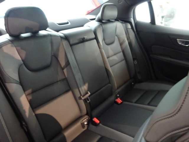 Volvo S60 – Bild 8