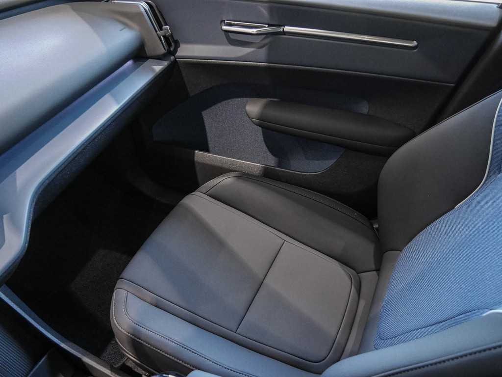 Volvo EX30 – Bild 13