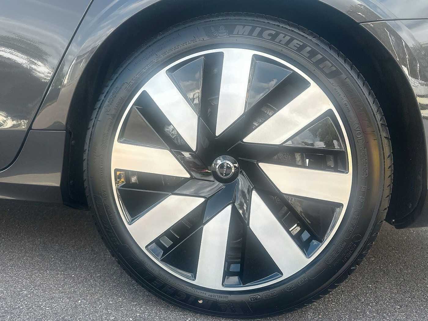 Volvo V90 – Bild 2