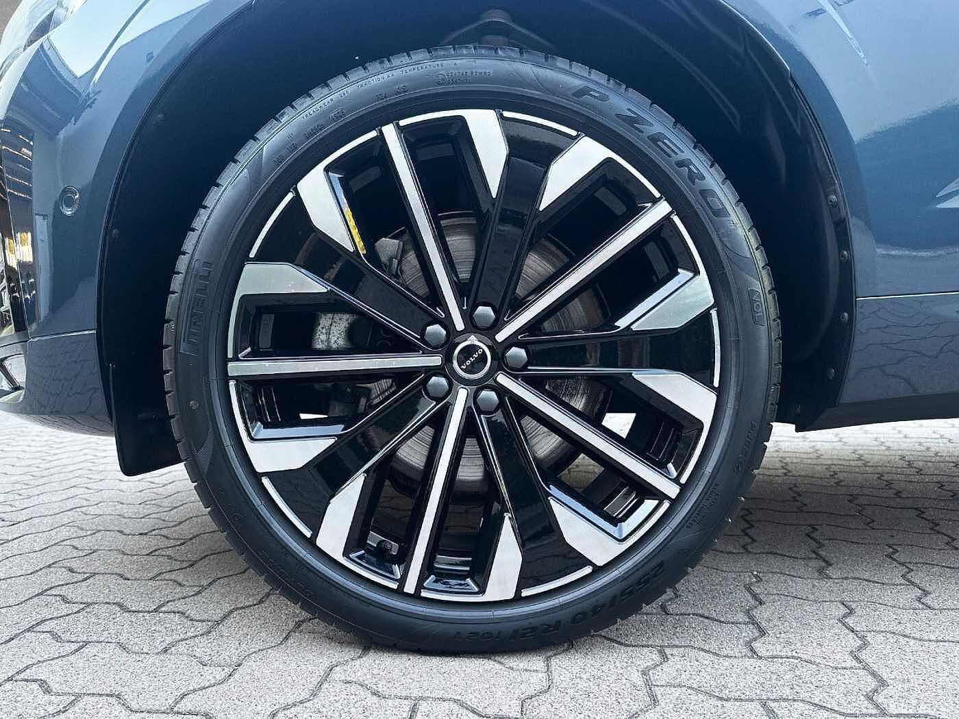 Volvo XC60 – Bild 2