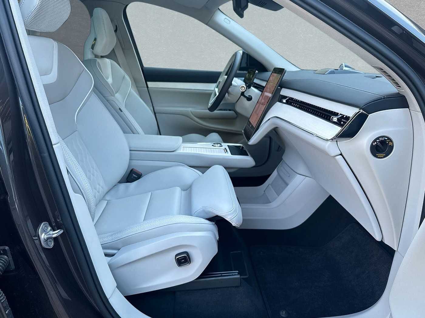 Volvo EX90 – Bild 4