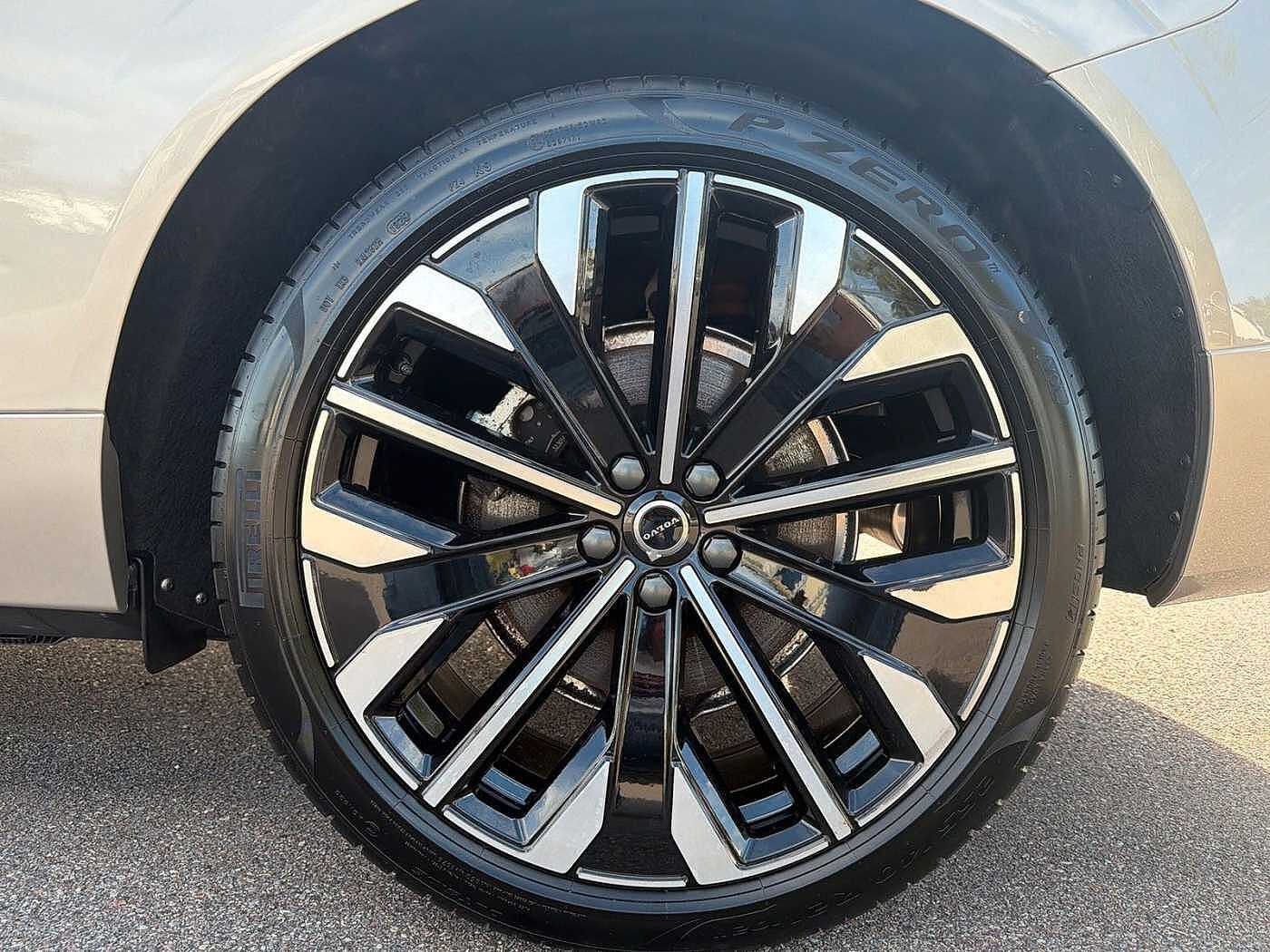 Volvo XC60 – Bild 2