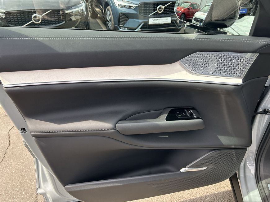 Volvo EX90 – Bild 13