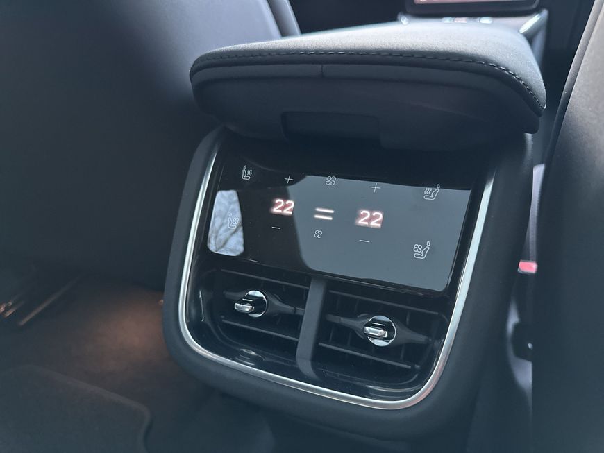 Volvo ES90 – Bild 24