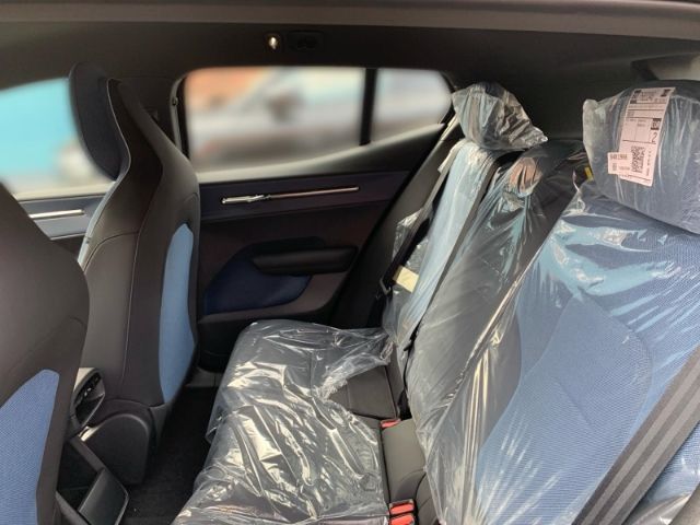 Volvo EX30 – Bild 11