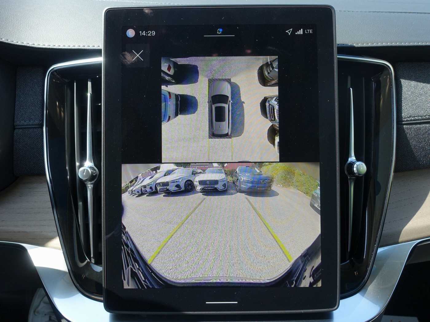 Volvo XC90 – Bild 18