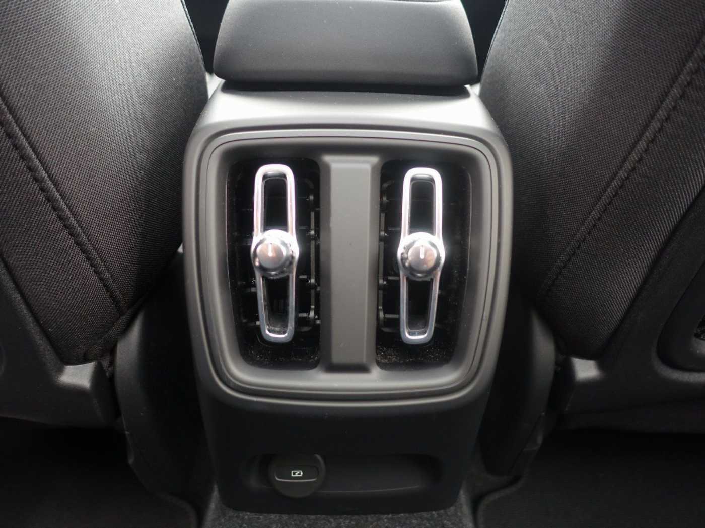 Volvo EX40 – Bild 14
