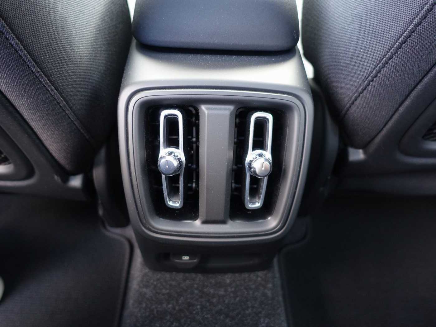 Volvo EX40 – Bild 14