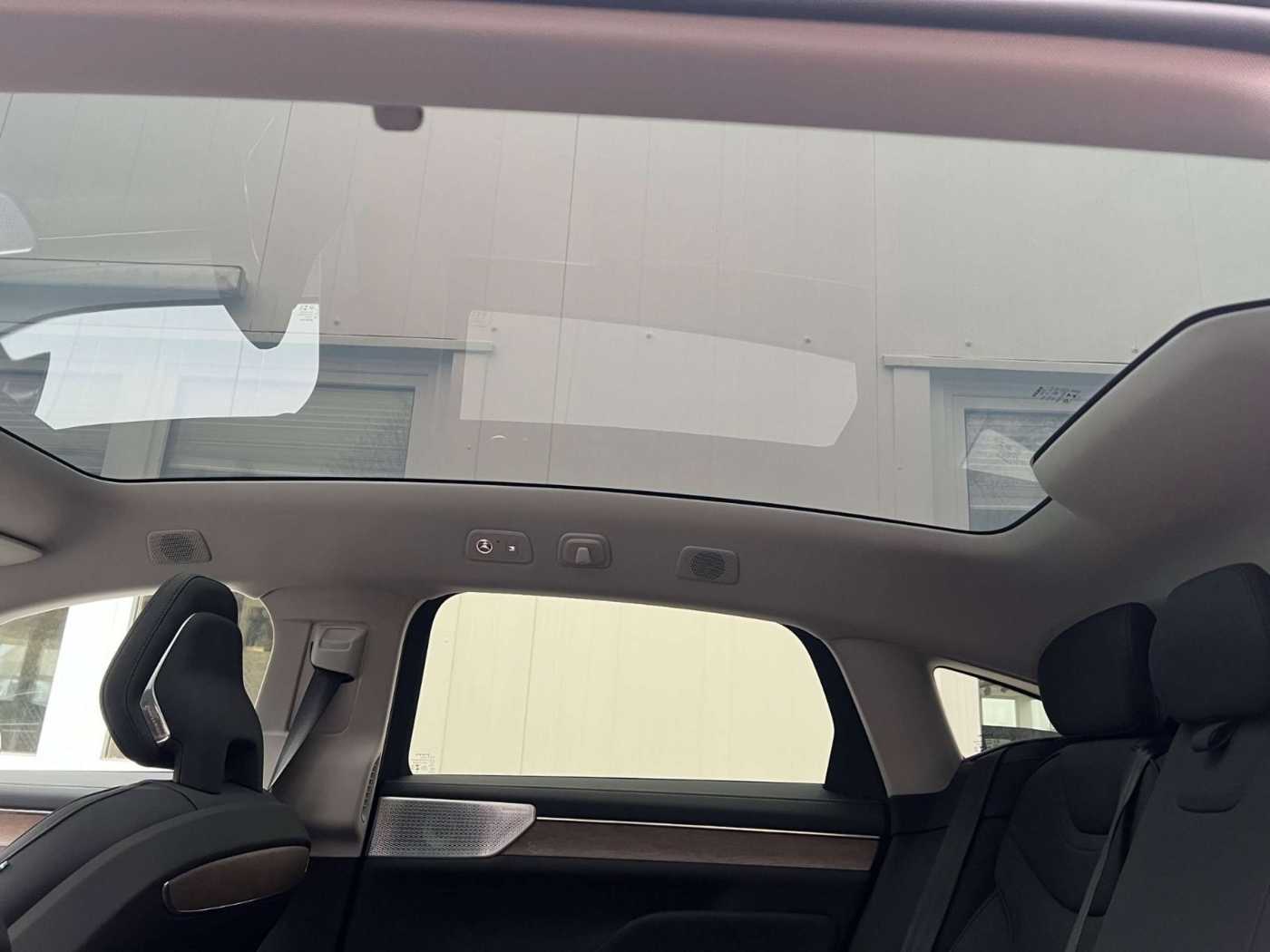 Volvo ES90 – Bild 24