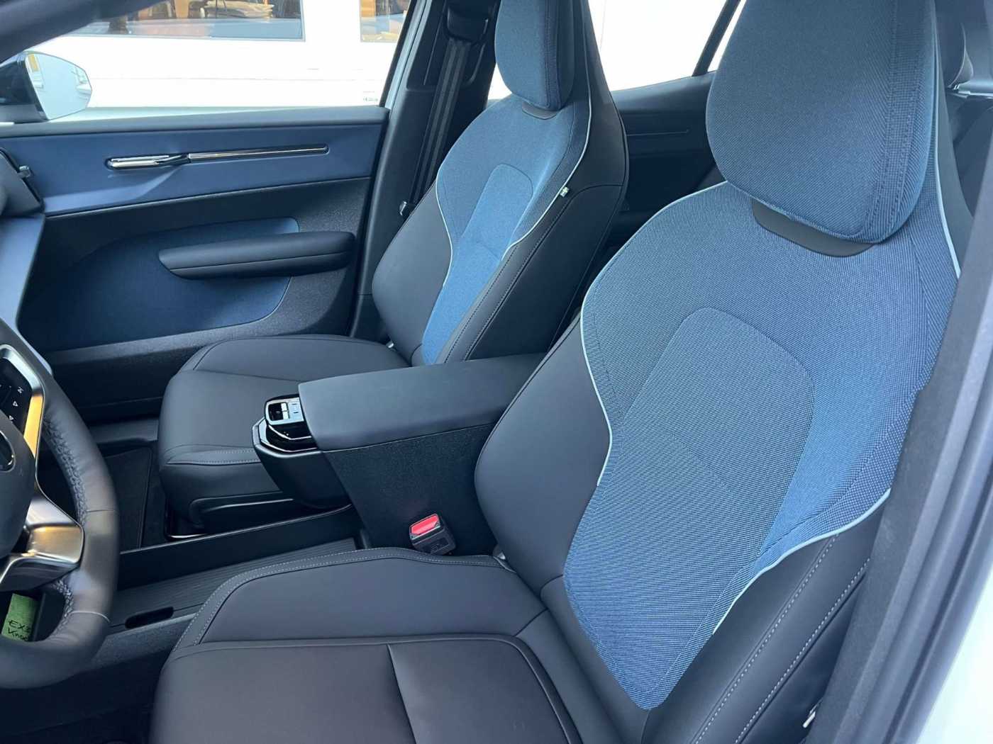 Volvo EX30 – Bild 11