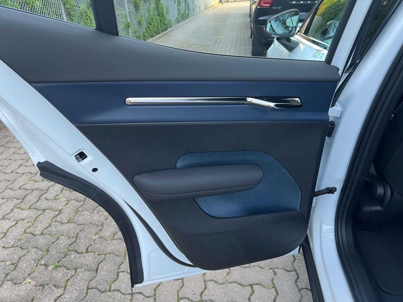 Volvo EX30 – Bild 14